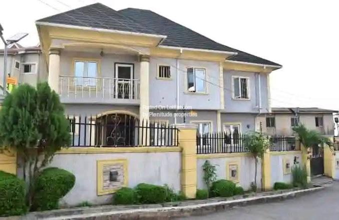 Four bedroom duplex for sale in Lagos
