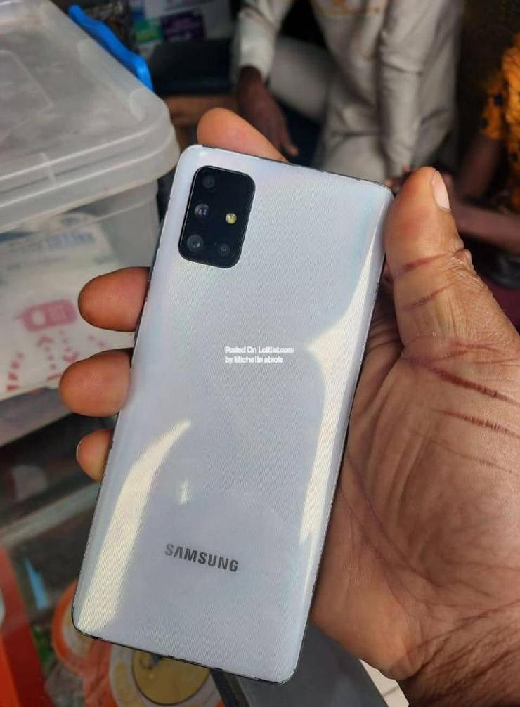 Samsung Galaxy A71 - 6gb RAM 128gb