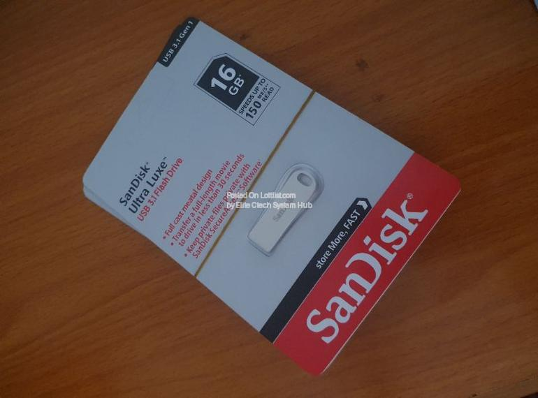 16 GB SanDisk Ultra Luxe USB 3.1 Flash Drive