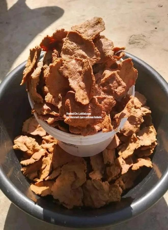 Cashew nut and kulikuli for pickup
