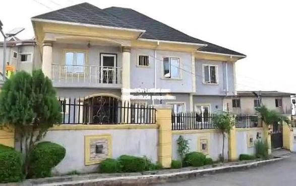 Four bedroom duplex for sale in Lagos